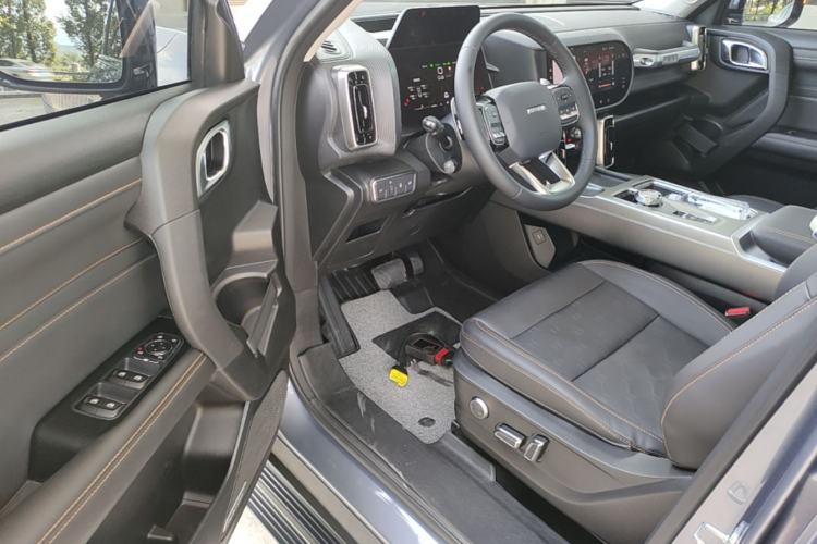 Used Haval DARGO 2024 1.5T DCT Border Collie Edition Driver Seat