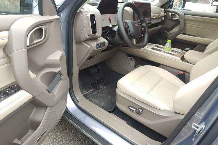 Used Haval DARGO 2024 1.5T DCT Border Collie Edition Driver Seat
