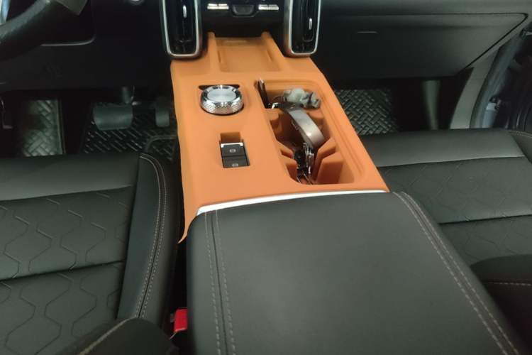 Used Haval DARGO 2024 1.5T DCT Labrador Edition Gear Lever