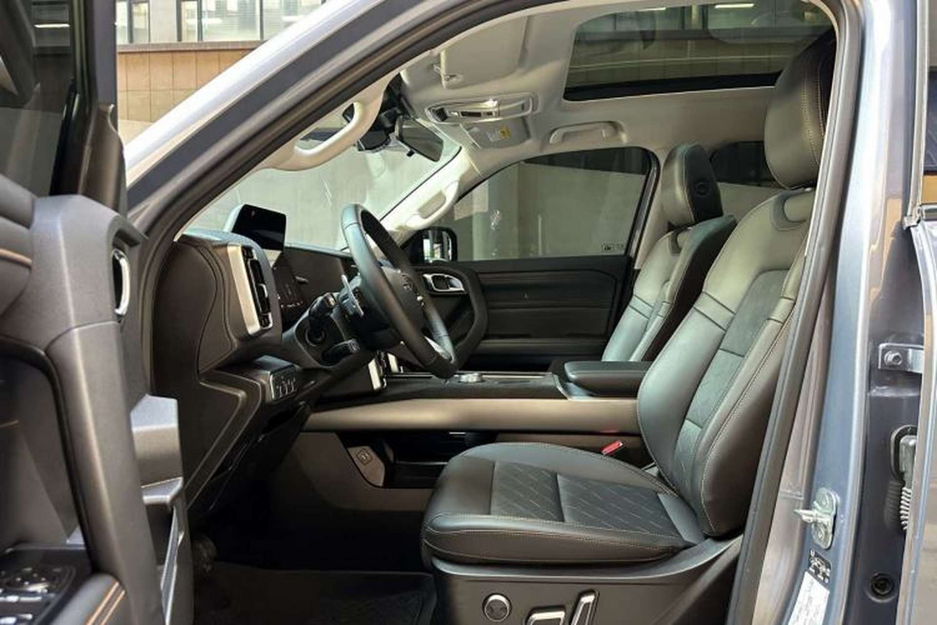 Used Haval DARGO 2024 2.0T DCT Chinese Rural Dog Edition Interior 5