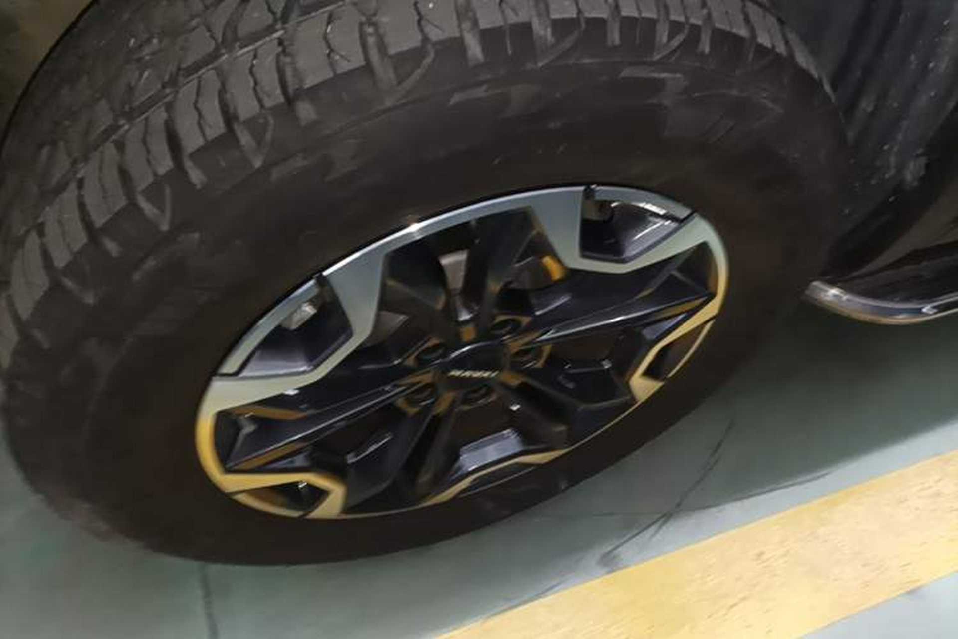 Used Haval DARGO 2024 2.0T DCT Chinese Rural Dog Edition Left Front Wheel Hub
