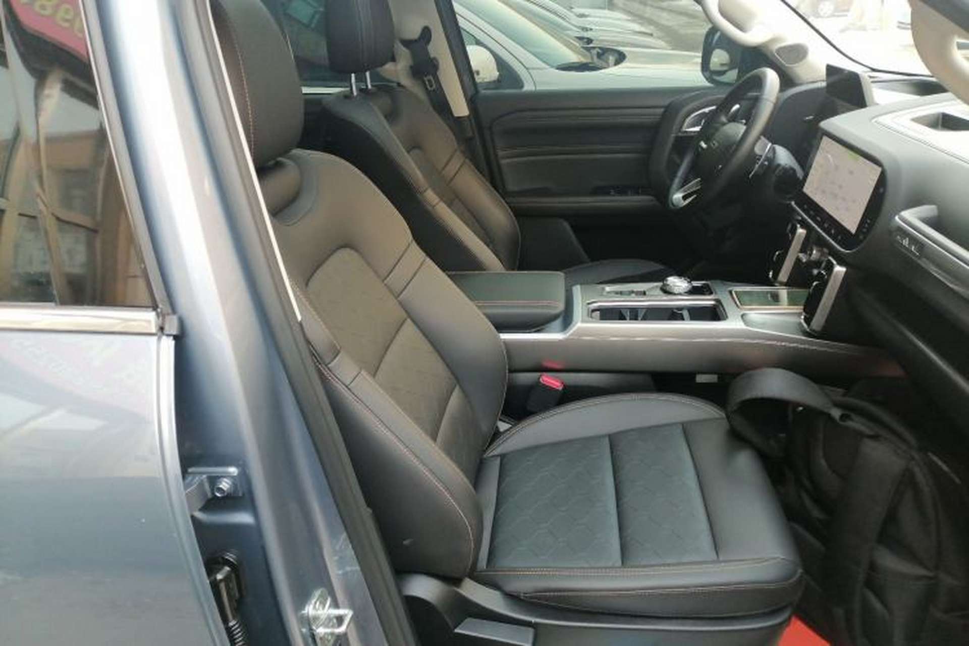 Used Haval DARGO 2024 2.0T DCT Chinese Rural Dog Edition Right Front Seat