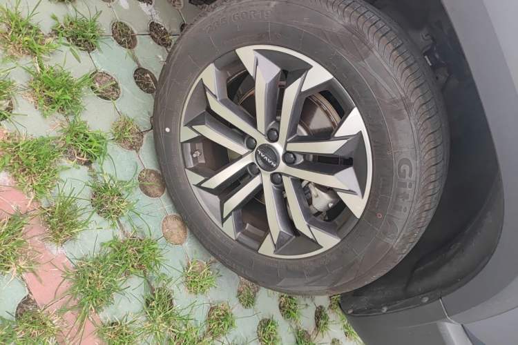 Used Haval DARGO 2024 1.5T DCT Border Collie Edition Right Front Wheel Hub