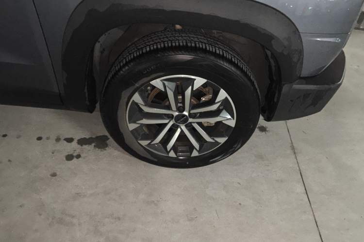 Used Haval DARGO 2024 1.5T DCT Border Collie Edition Right Front Wheel Hub