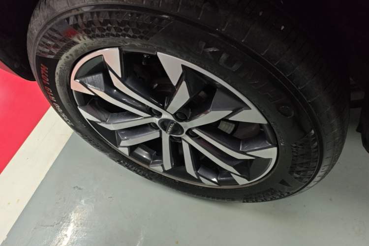 Used Haval DARGO 2024 1.5T DCT Border Collie Edition Right Rear Wheel Hub
