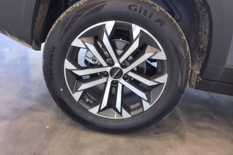 Used Haval DARGO 2024 1.5T DCT Border Collie Edition Right Rear Wheel Hub