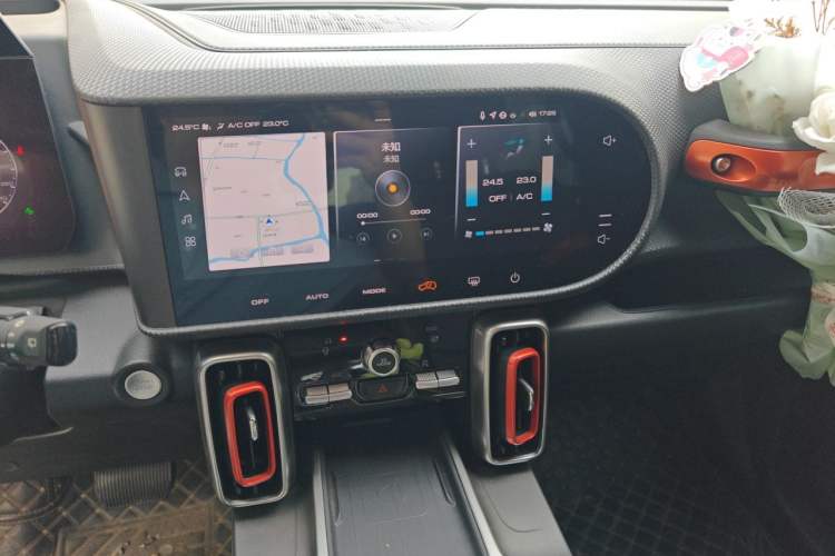 Used Haval DARGO 2024 1.5T DCT Border Collie Edition Audio And AC Panel