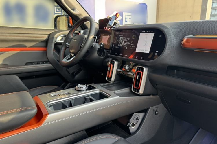 Used Haval DARGO 2024 2.0T DCT Chinese Rural Dog Edition Interior 10