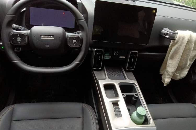 Used Haval DARGO 2024 1.5T DCT Border Collie Edition Center Console