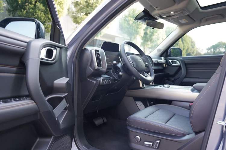 Used Haval DARGO 2024 1.5T DCT Border Collie Edition Left Front Seat