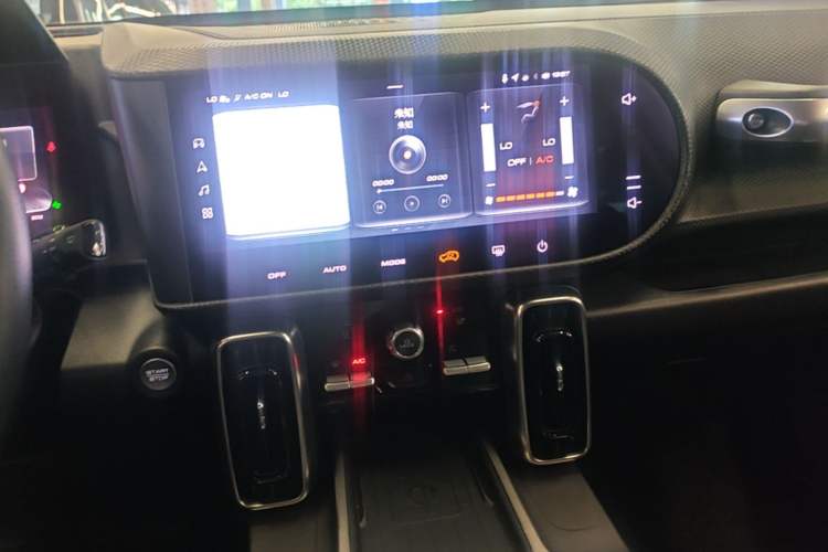 Used Haval DARGO 2024 1.5T DCT Border Collie Edition Audio And AC Panel