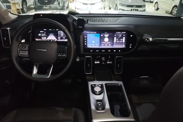 Used Haval DARGO 2024 1.5T DCT Border Collie Edition Center Console