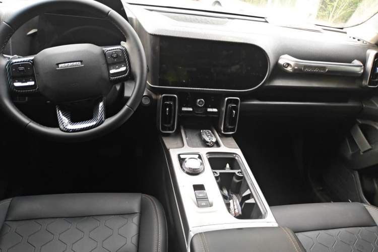 Used Haval DARGO 2024 1.5T DCT Border Collie Edition Center Console