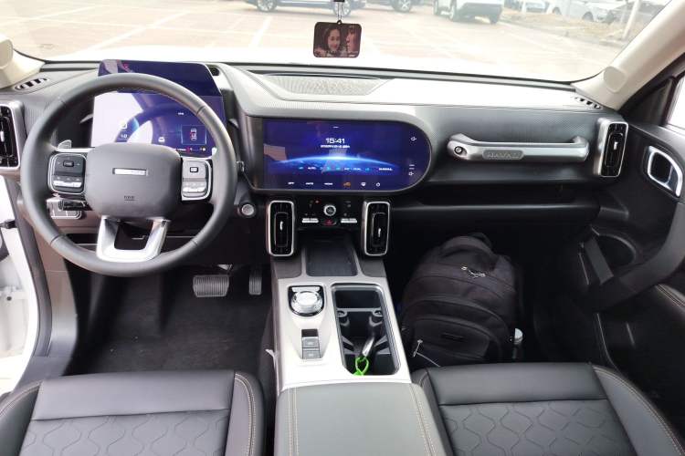 Used Haval DARGO 2024 1.5T DCT Border Collie Edition Center Console