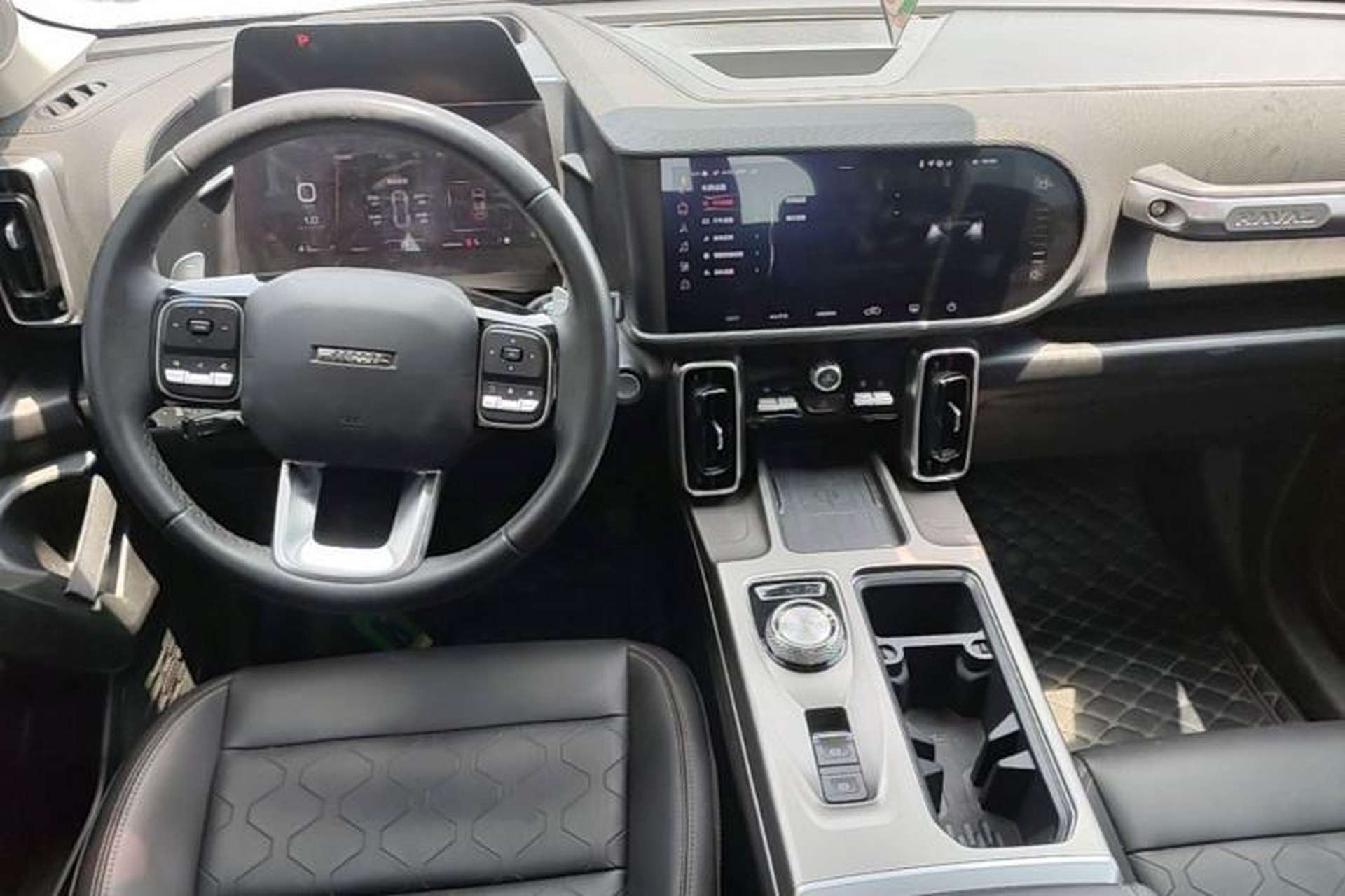 Used Haval DARGO 2024 2.0T DCT Chinese Rural Dog Edition Center Console