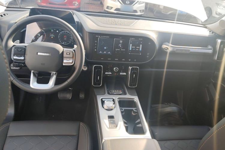 Used Haval DARGO 2024 1.5T DCT Border Collie Edition Center Console