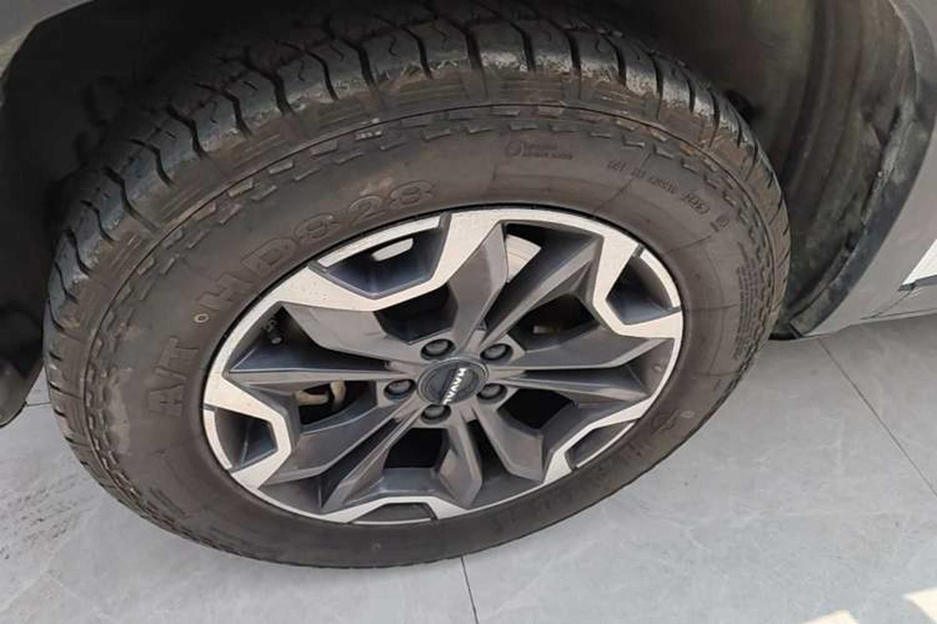 Used Haval DARGO 2024 2.0T DCT Chinese Rural Dog Edition Left Front Wheel Hub