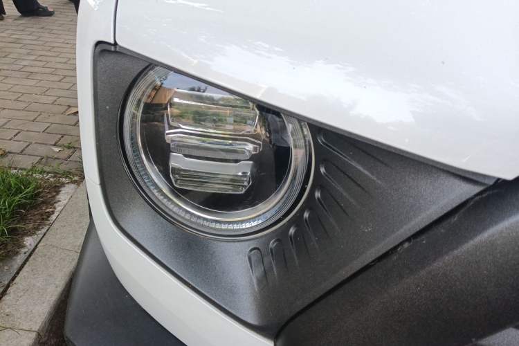 Used Haval DARGO 2024 2.0T DCT Chinese Rural Dog Edition Right Front Headlight