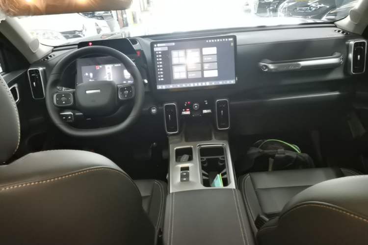 Used Haval DARGO 2026 Model 1.5T DCT Border Collie Edition Center Console