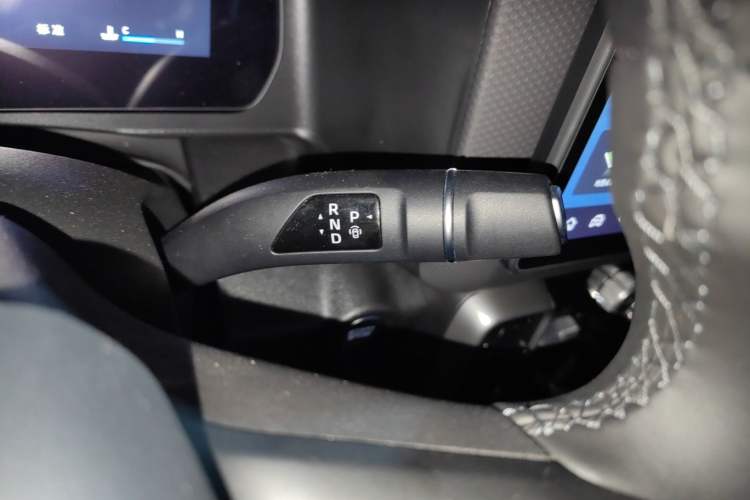 Used Haval DARGO 2026 Model 2.0T DCT Chinese Rural Dog Edition Gear Lever