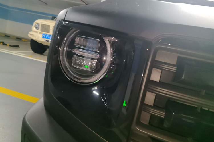 Used Haval DARGO 2026 Model 2.0T DCT Chinese Rural Dog Edition Right Front Headlight
