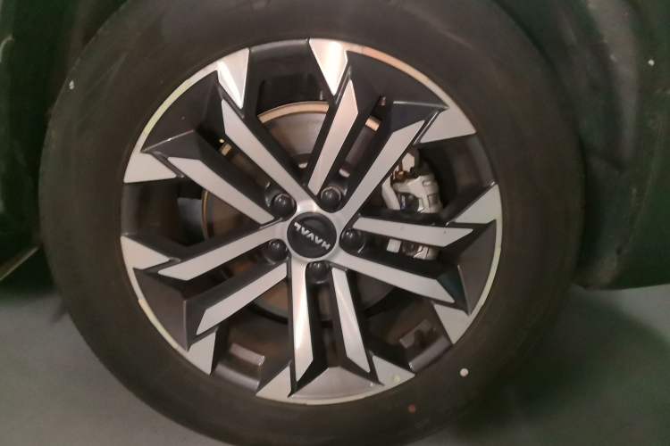 Used Haval DARGO 2026 Model 2.0T DCT Chinese Rural Dog Edition Right Front Wheel Hub