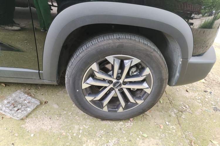 Used Haval DARGO 2026 Model 2.0T DCT Chinese Rural Dog Edition Right Front Wheel Hub