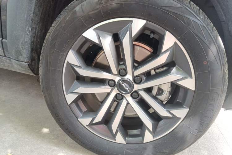 Used Haval DARGO 2026 Model 2.0T DCT Chinese Rural Dog Edition Right Front Wheel Hub
