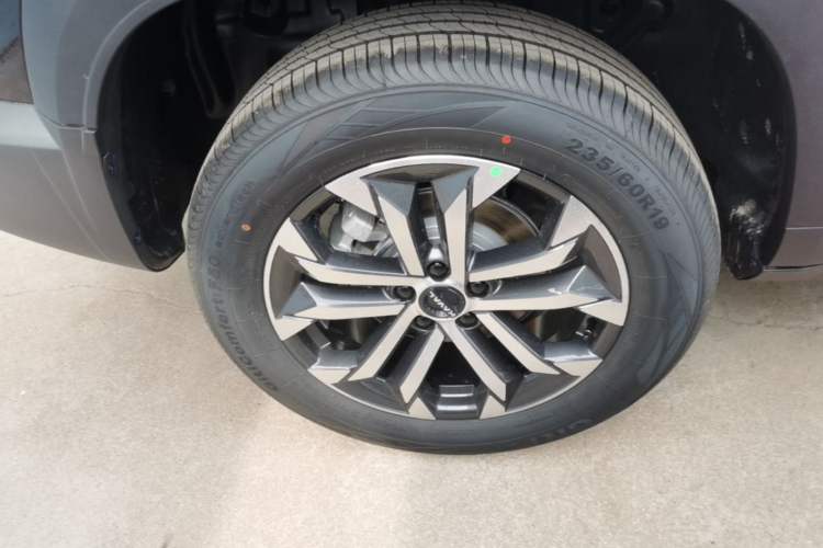 Used Haval DARGO 2026 Model 1.5T DCT Border Collie Edition Right Rear Wheel Hub