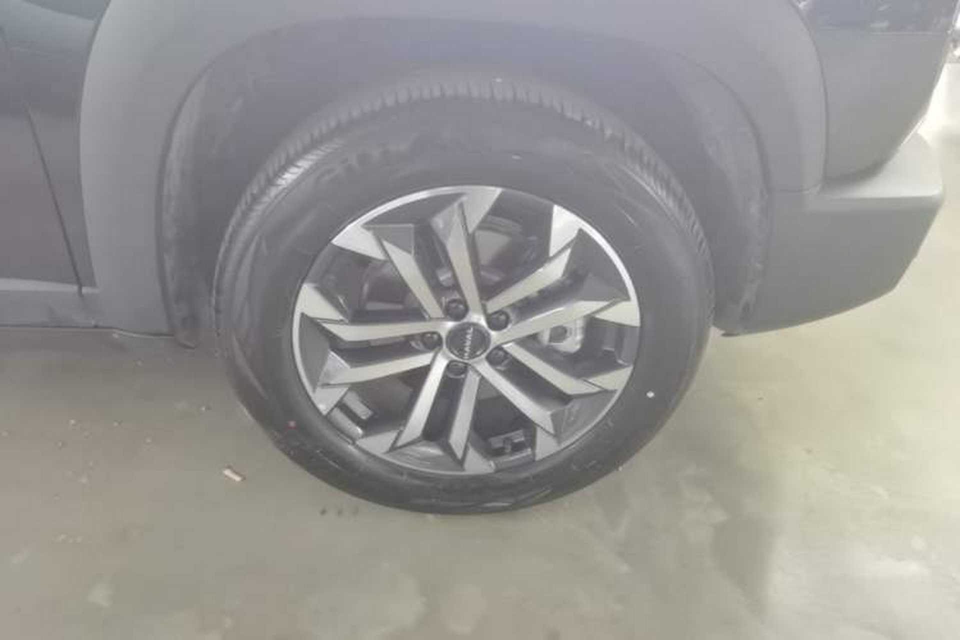 Used Haval DARGO 2026 Model 2.0T DCT Chinese Rural Dog Edition Right Rear Wheel Hub