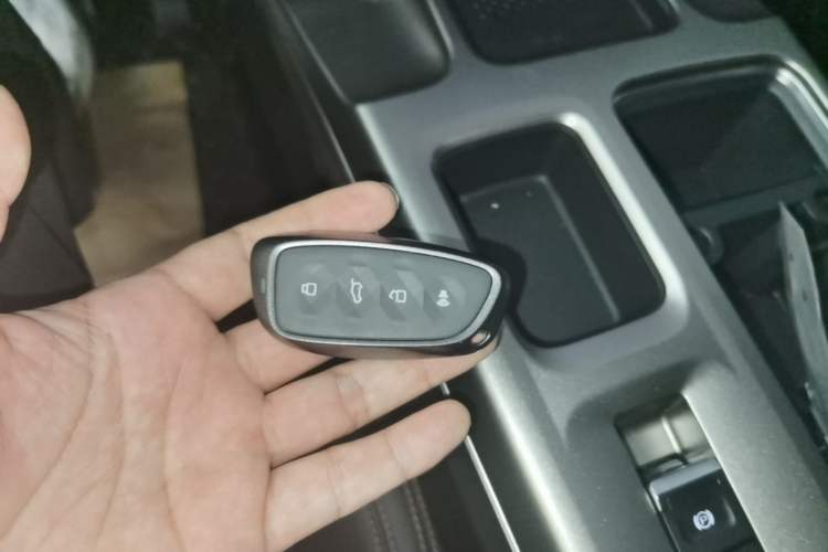 Used Haval DARGO 2026 Model 2.0T DCT Chinese Rural Dog Edition Vehicle Key