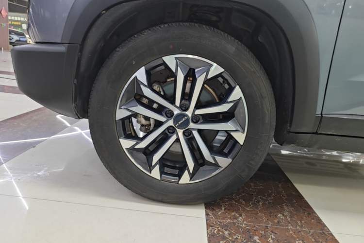 Used Haval DARGO 2026 Model 2.0T DCT Chinese Rural Dog Edition Left Front Wheel Hub