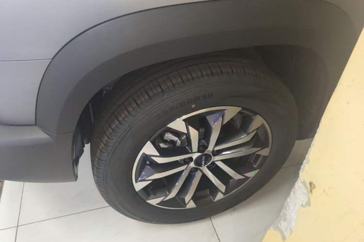 Used Haval DARGO 2026 Model 1.5T DCT Border Collie Edition Left Front Wheel Hub