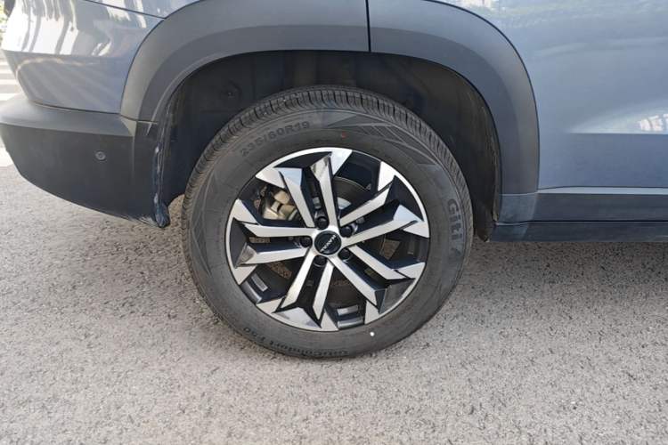 Used Haval DARGO 2026 Model 1.5T DCT Border Collie Edition Right Rear Wheel Hub