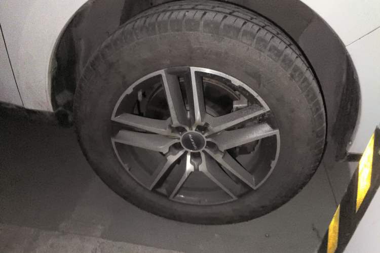 Used Haval F5 2020 1.5T Manual iCool Right Front Wheel Hub