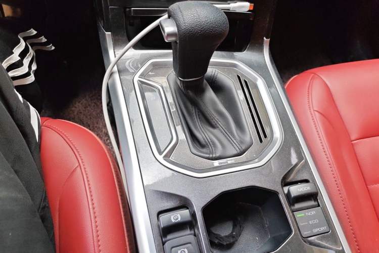 Used Haval F5 2018 1.5T i-Trend Gear Lever