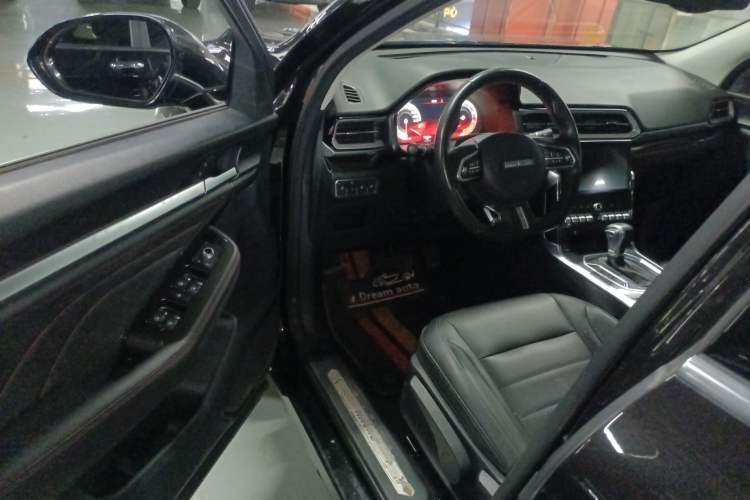 Used Haval F5 2018 1.5T i-Trend Interior 3
