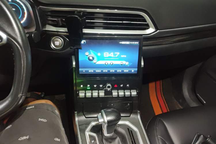 Used Haval F5 2018 1.5T i-Trend Audio And AC Panel