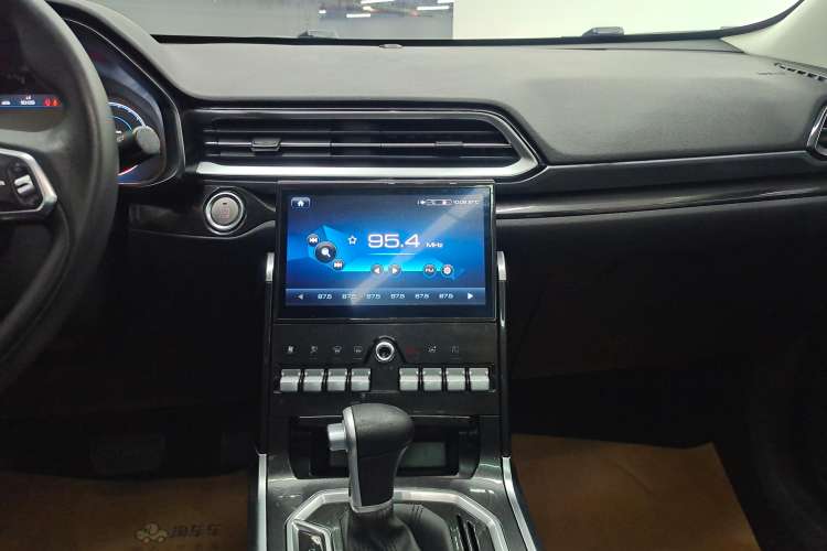 Used Haval F5 2018 1.5T i-Trend Audio And AC Panel