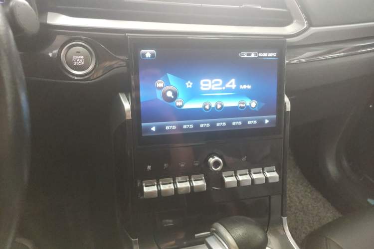 Used Haval F5 2018 1.5T i-Type Audio And AC Panel