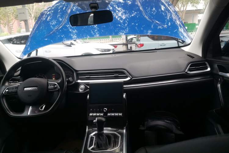 Used Haval F5 2018 1.5T i-Type Center Console