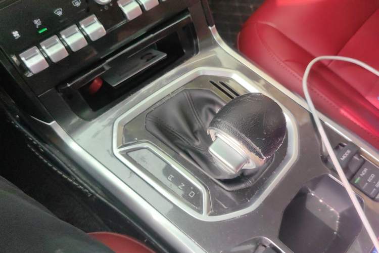 Used Haval F5 2018 1.5T i-Trend Gear Lever