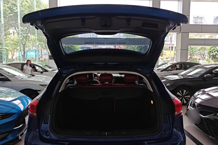 Used Haval F5 2018 1.5T i-Van Trunk
