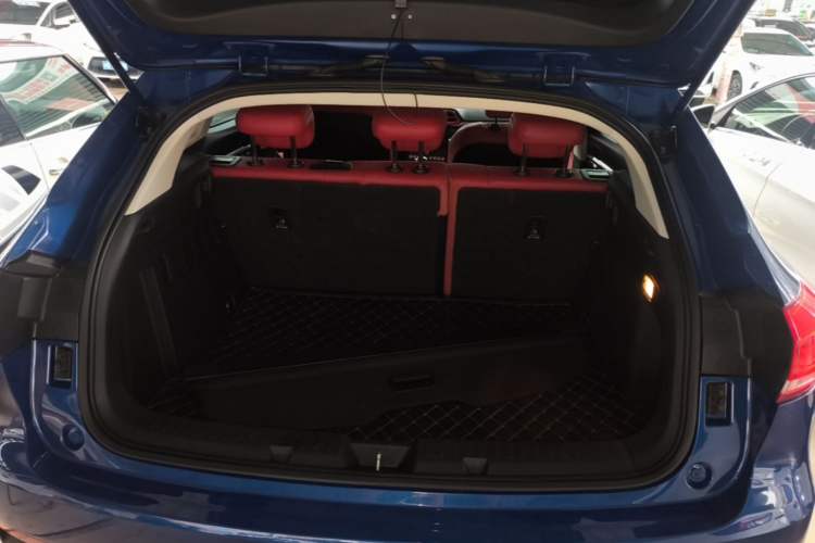Used Haval F5 2018 1.5T i-Van Trunk