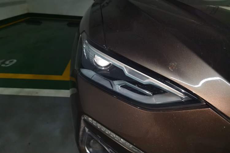 Used Haval F5 2018 1.5T i-Van Right Front Headlight