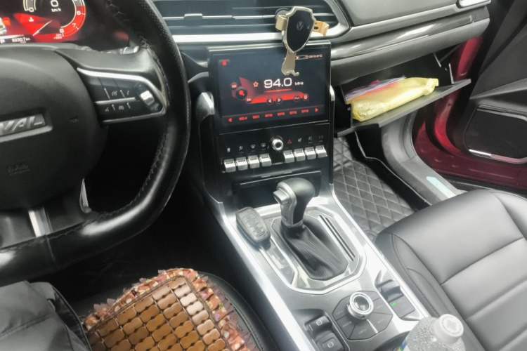 Used Haval F5 2018 1.5T i-Van Audio And AC Panel