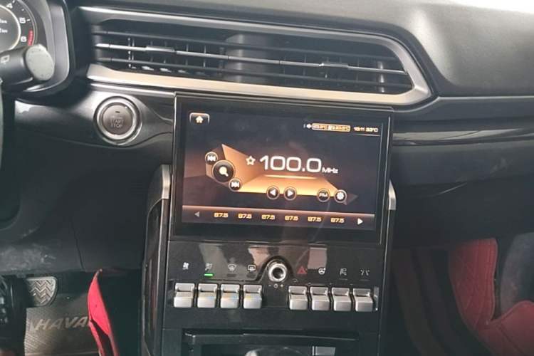 Used Haval F5 2018 1.5T i-Van Audio And AC Panel