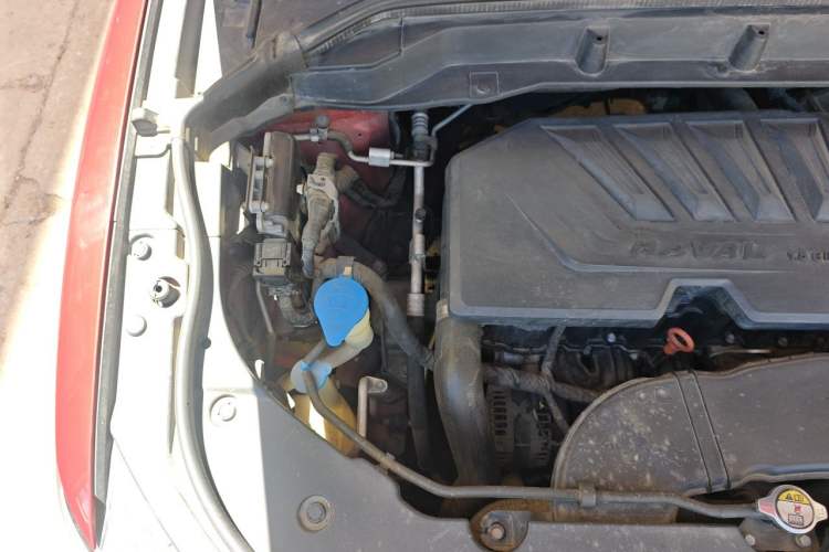 Used Haval F5 2018 1.5T i-Van Engine Bay Right