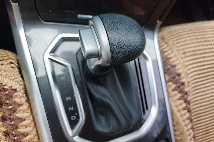Used Haval F5 2018 1.5T i-Van Gear Lever