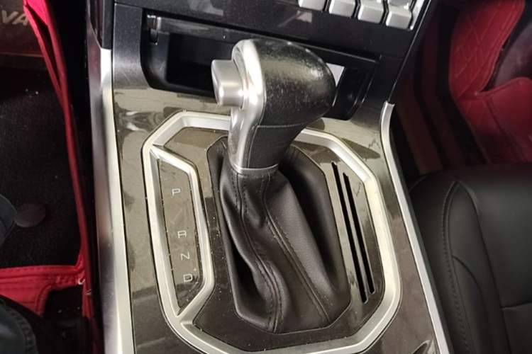 Used Haval F5 2018 1.5T i-Van Gear Lever